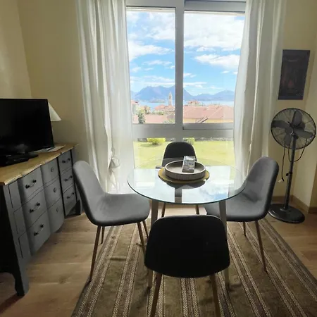 Vista - With Terrace & Islands View Apartman Baveno